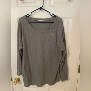 Grey Iong sleeve shirt with accent zipper